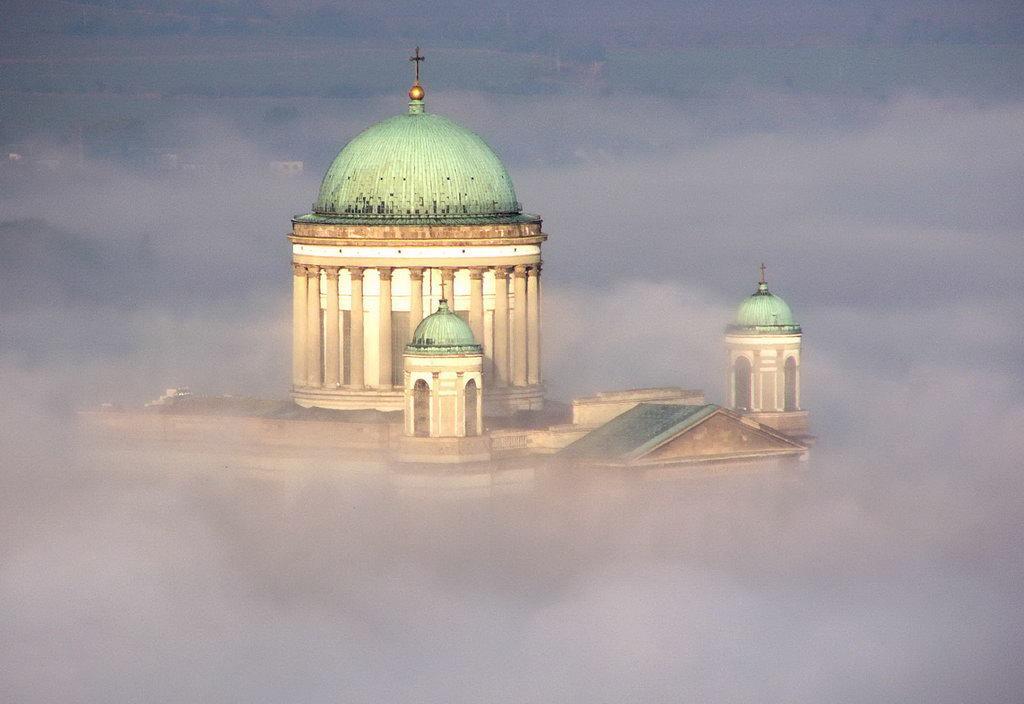 Готель Amadeus Vendeghaz Естерґом Екстер'єр фото